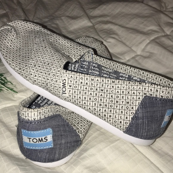 Toms Shoes - Toms